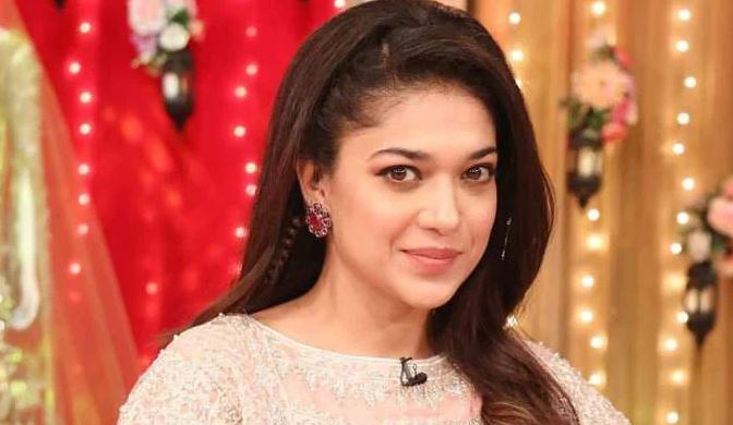 actress sanam jang