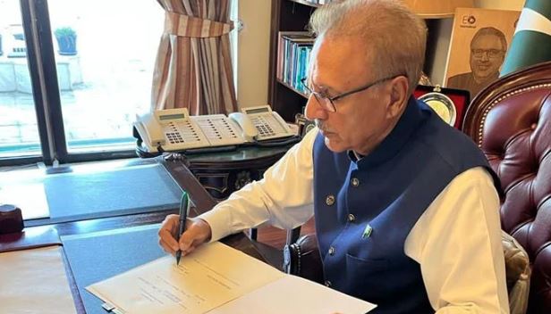 arif alvi signature in nagran prime minister summary