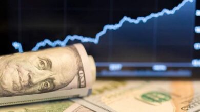 dollar price during imran and shahbaz government