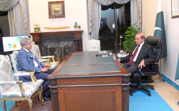 shahbaz sharif and naveed qamar