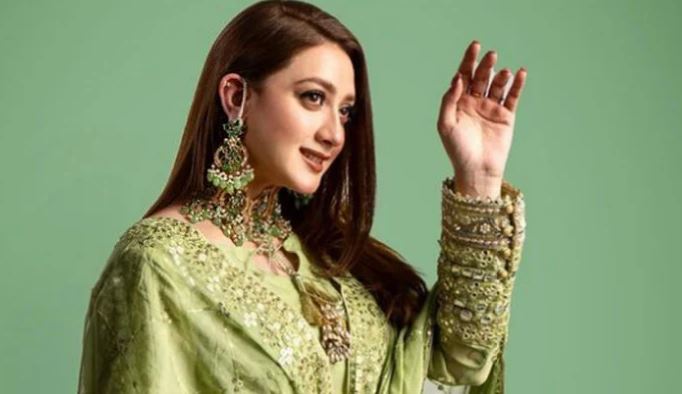 actress momina iqbal