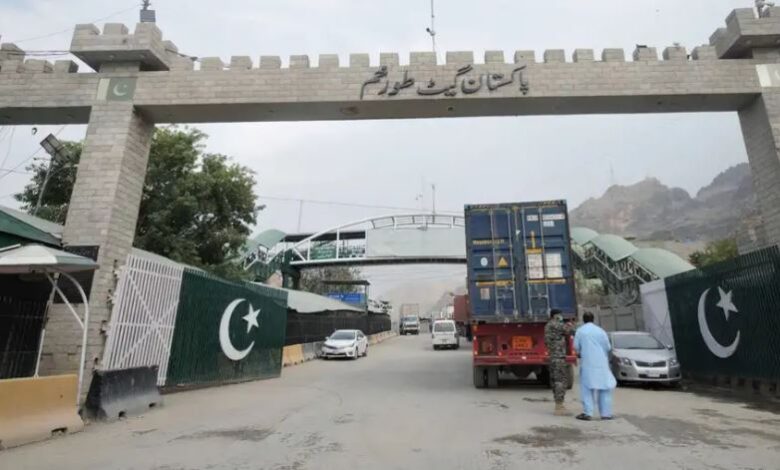 pakistan gate toorkham