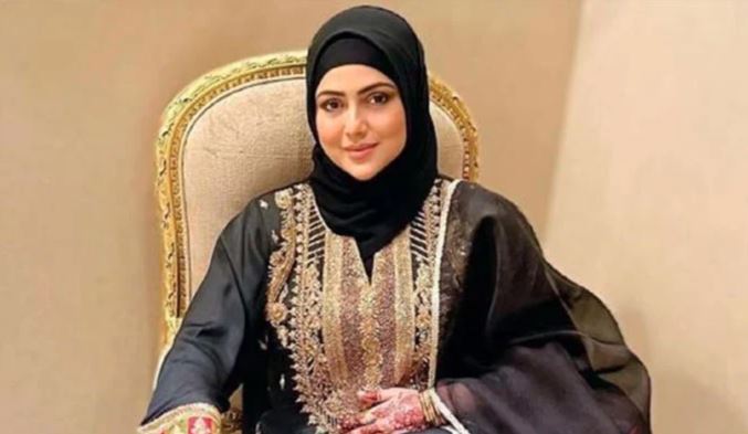 ex actress sana khan