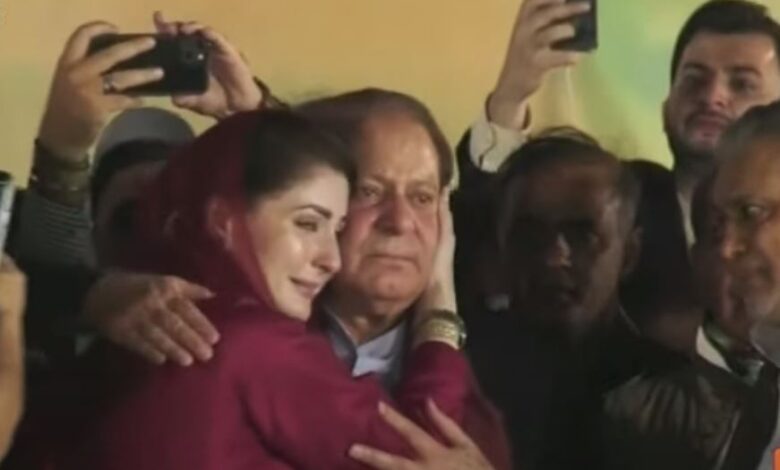 nawaz sharif and maryam nawaz weeping