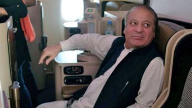 nawaz sharif dubai flight late