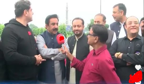 pandal in minar e pakistan