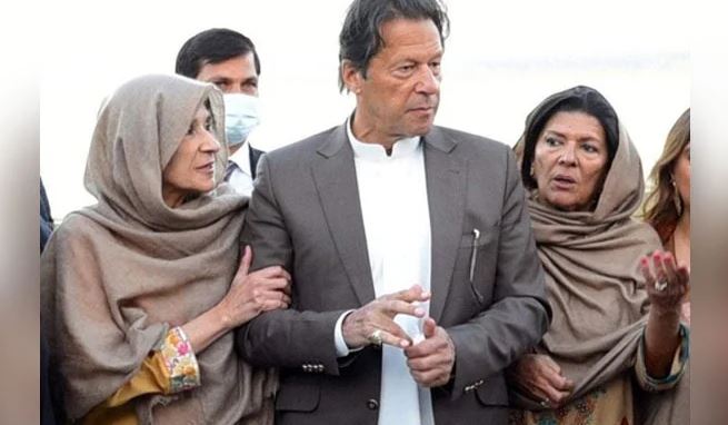 imran khan and sisteers