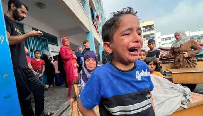 isreal fire on gaza hospital