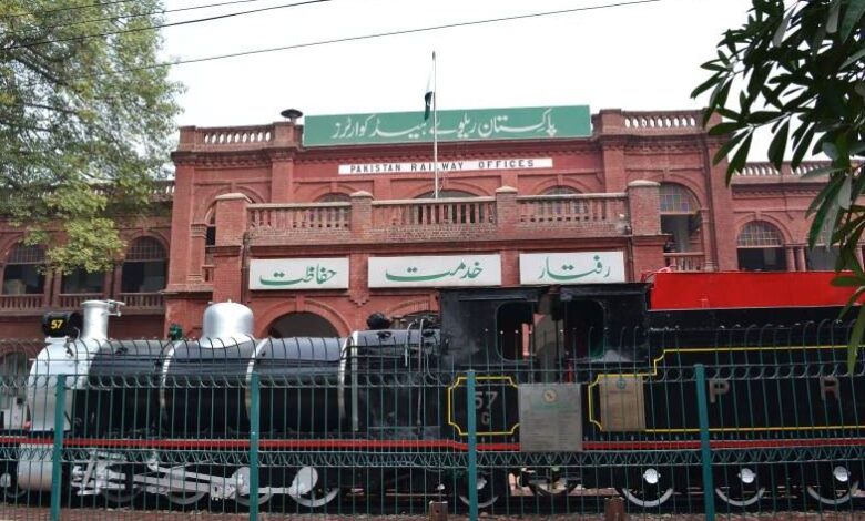 railway retaried worker