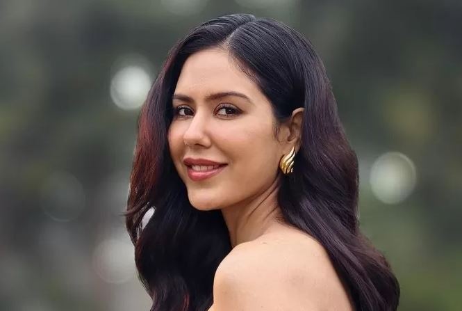 actress sonam bajwa