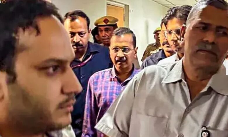 dehli cm remaand