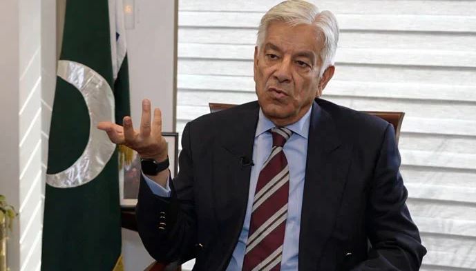 khawaja asif vs establishment