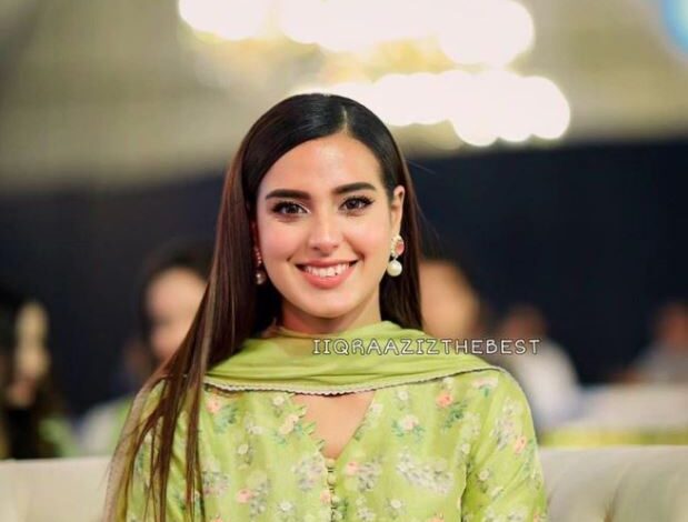 actress iqra aziz