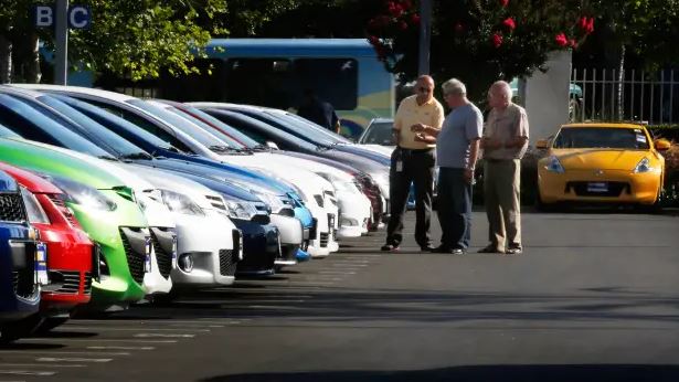 buying and car selling in america