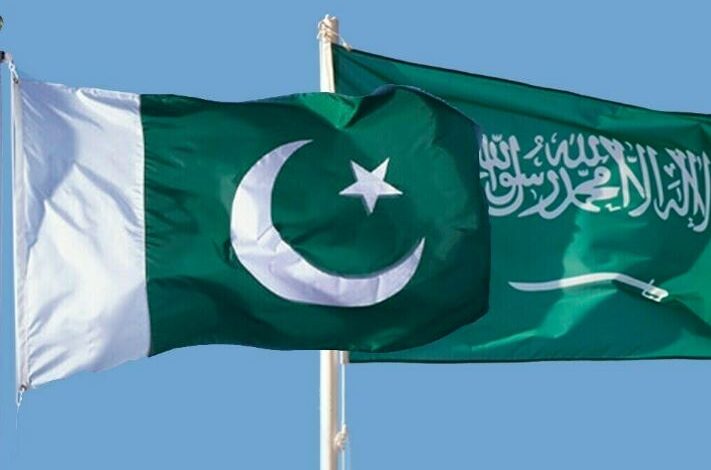 flags of pak,saudiya