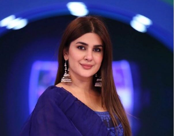 actress kubra khan
