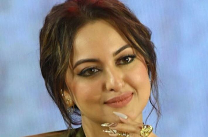 atress sunakshi sinha