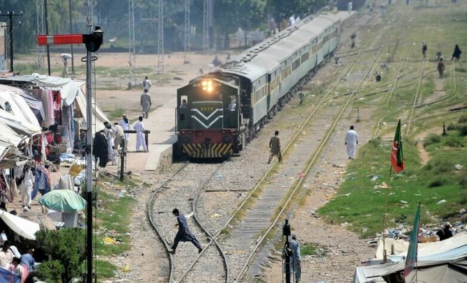 china and pak railways