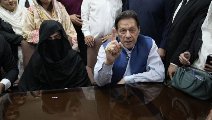 bushra bibi,imran khan