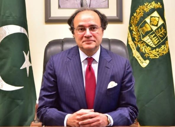 finance minister m aurangzeb