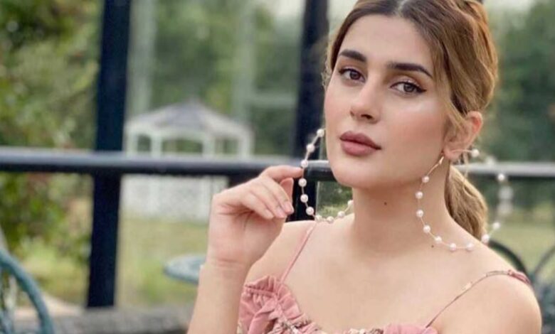 kubra khan
