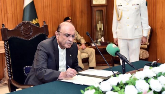zardari signature