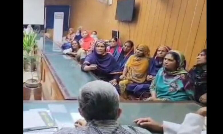 jinnah hospital women worker
