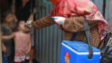 POLIO WORKER