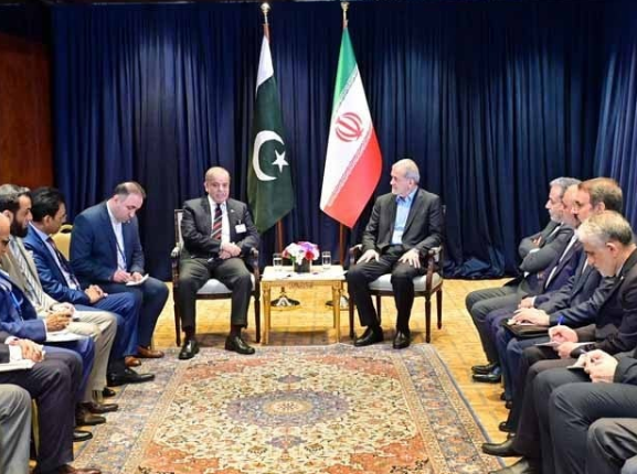 iran president meets pm shebaz sharief