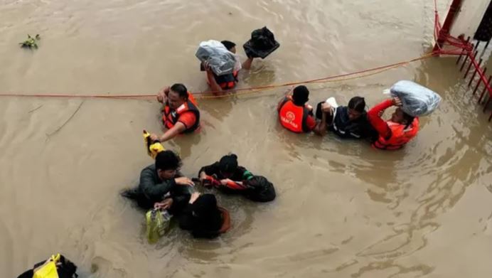 Hurricane Trami in the Philippines