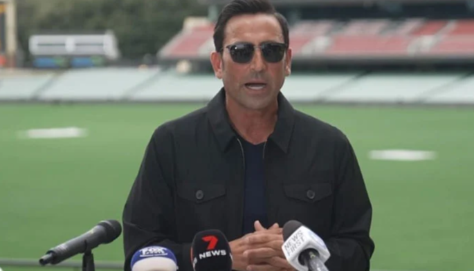 ex cricketer younis khan