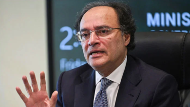 finance minister m aurangzeb