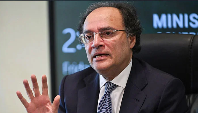 finance minister m aurangzeb