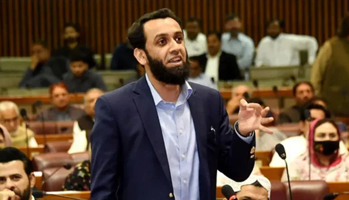 information minister atat tarar