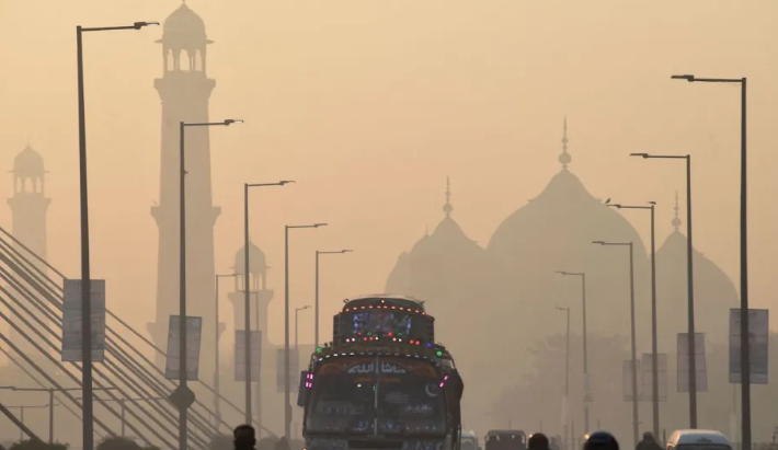 pollution in lahore