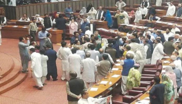 atta tarrar fight with shahid khattak