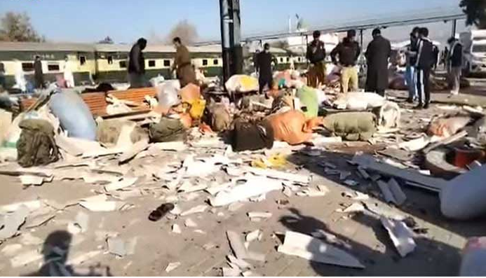 blast in queeta railway station
