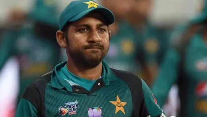 ex captain sarfraz ahmad