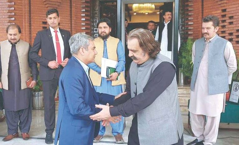 mohsin naqvi and ali amin gandapur