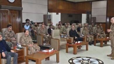 army chief meeting with politician