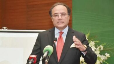 finance minister m aurangzeb