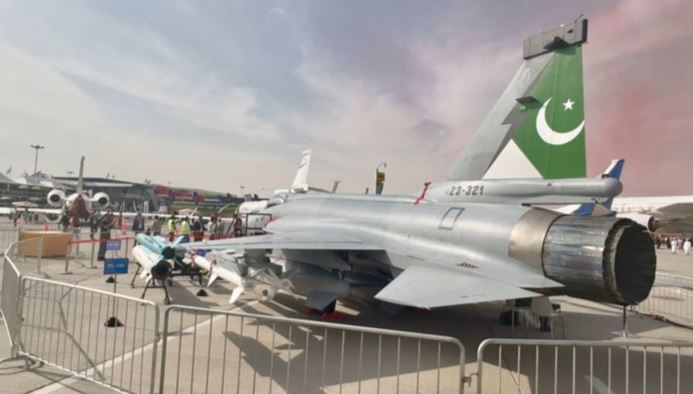 jf 17 thander in dubai air show