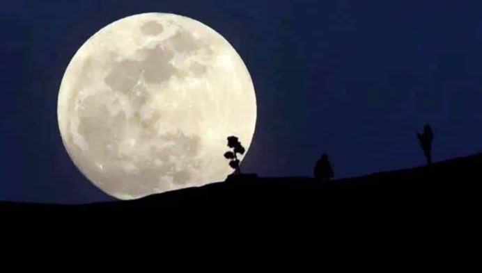 super moon in pakistan