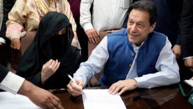 imran khan and bushra bibi meeting