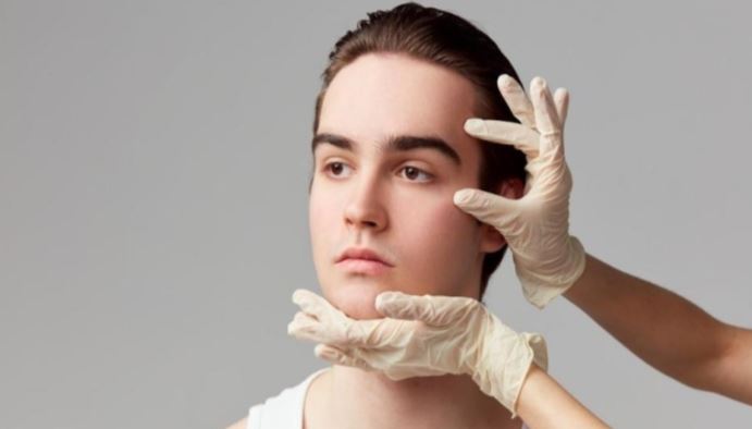 plastic surgry in man or women