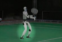 robot paly tennis