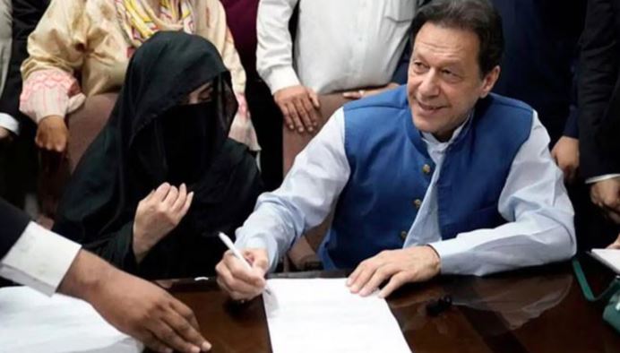 imran khan and bushra bibi meeting