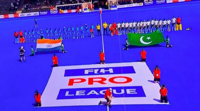 fake flag of pakistan in hockey match