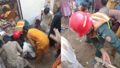 school academy roof collapsed in lahore