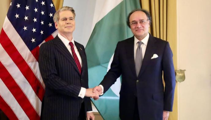 Pakistan requests $10 billion from US